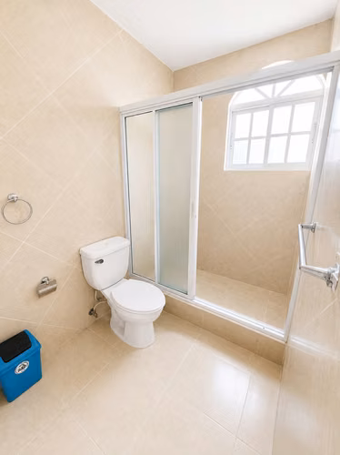 Apartamento en Primer nivel, c/ piscina común - Imagen 4