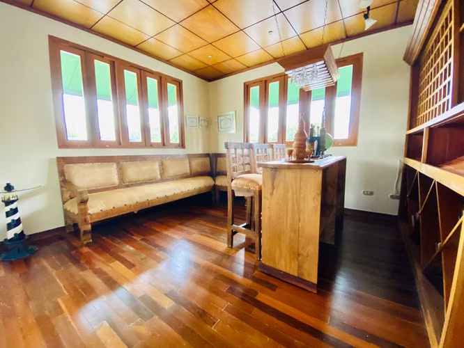 Hermosa y Amplia Casa con 3 Habitaciones + Estudio y Patio Trasero de Venta en El Dorado I! - Imagen 6