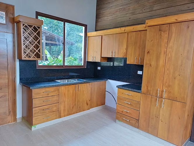 En Jarabacoa Casa en Venta de Cuatro Habitaciones US$575,000. - Imagen 2