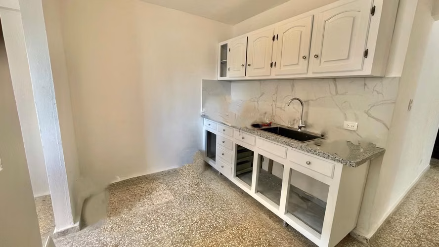 Apartamento 2 Hab En Alquiler Los Cacicazgos - Imagen 4