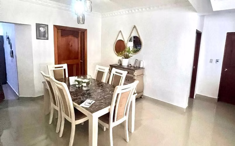 Apartamento en Alma Rosa 1er 3er nivel