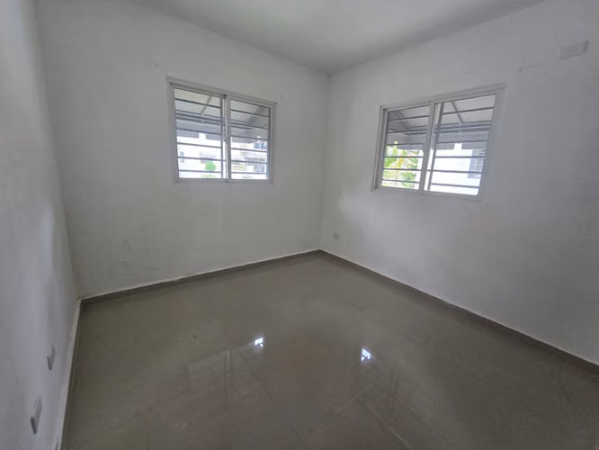 APARTAMENTO EN ALTOS DE ALAMEDA 1er NIVEL CON PATIO PRIVADO - Imagen 7