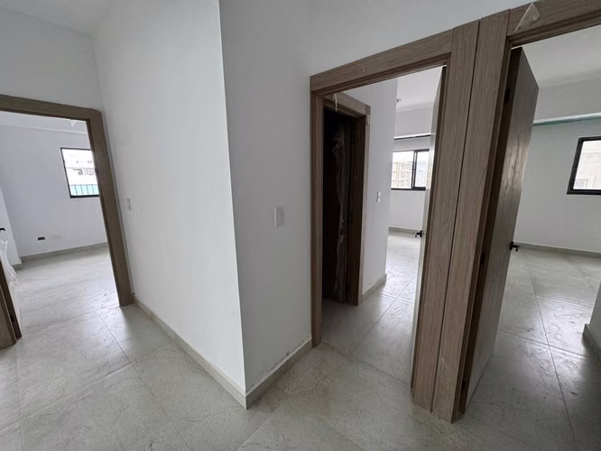 Proyecto de Apartamentos en Evaristo Morales - Imagen 8