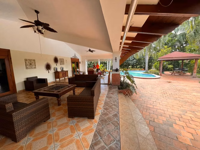 vendo Villa en juan dolio - Imagen 6
