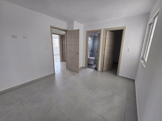 Apartamento en Torre Ita Esther II Jacobo Majluta  Piso 3 con ascensor - Imagen 2