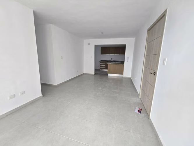 Apartamento en Torre Ita Esther II Jacobo Majluta  Piso 3 con ascensor - Imagen 5