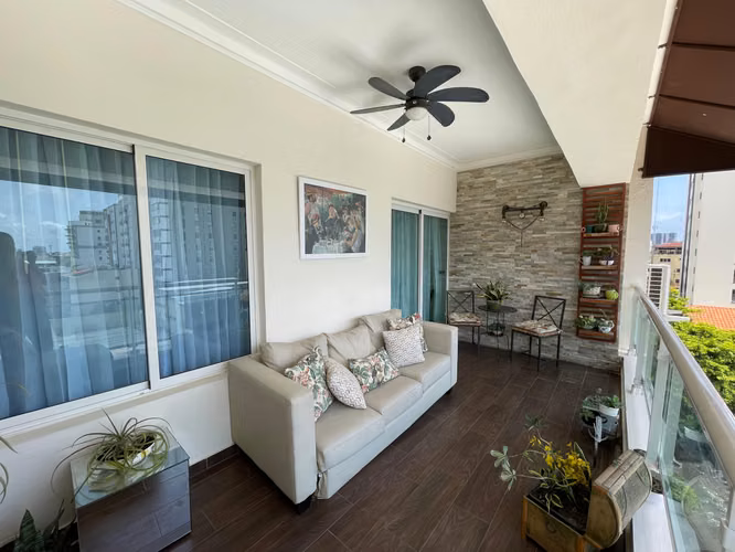 Apartamento en renta Evaristo morales amueblado - Imagen 3