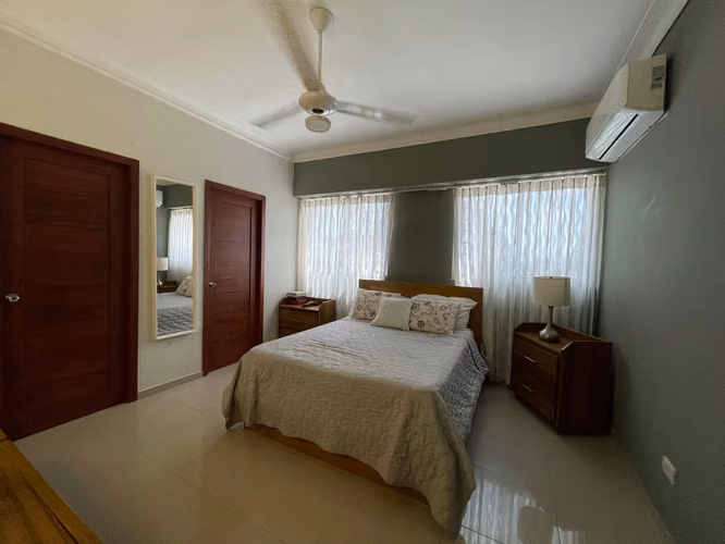 Apartamento en renta Evaristo morales amueblado - Imagen 7