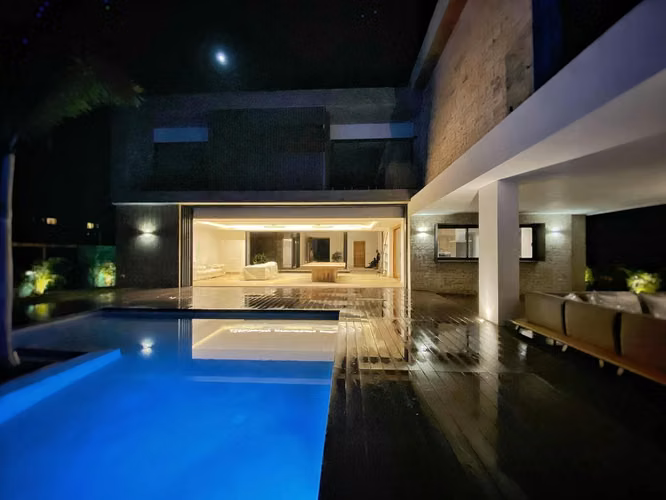 SE VENDE LUJOSA VILLA EN CAP CANA CON MUELLE PRIVADO - Imagen 3