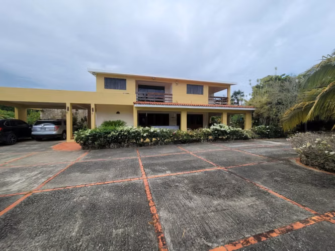 Casa Vacacional en Venta con Piscina en Guayacanes - Imagen 4