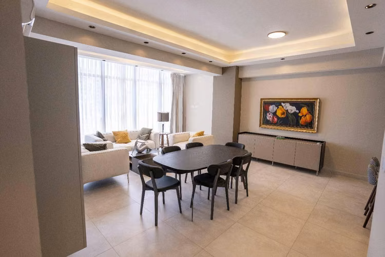 Apartamento en Alquiler de 2 Habitaciones Amueblado en Evaristo Morales