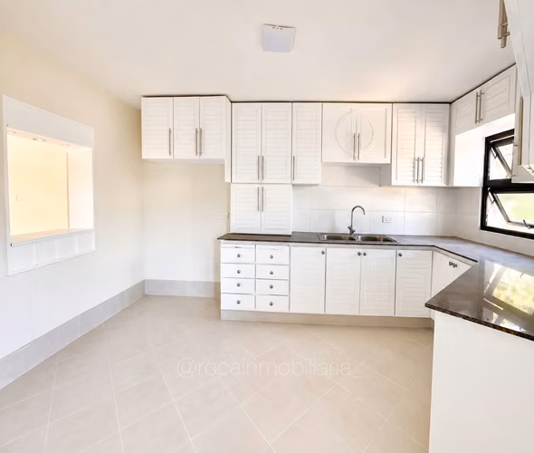 Apartamento en venta de 3 habitaciones 1 parqueo en Evaristo Morales - Imagen 3