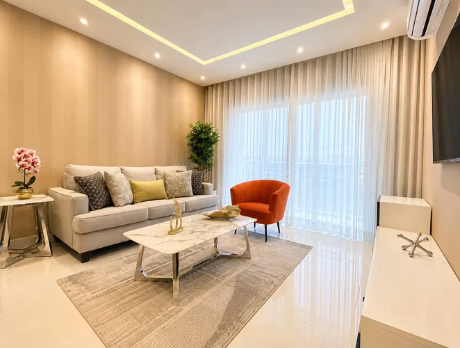 Apartamento 1 Hab. Amueblado, Renovado. - Imagen 2