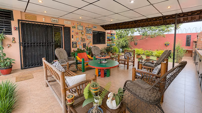 Casa de Dos Niveles en Venta en Residencial Cerrado RD$22,000,000.