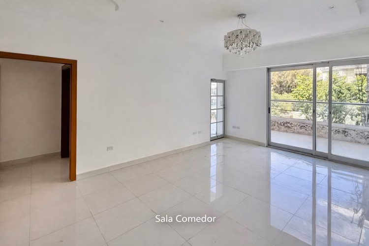 Apartamento de 130 m² con amplia terraza privada en El Vergel