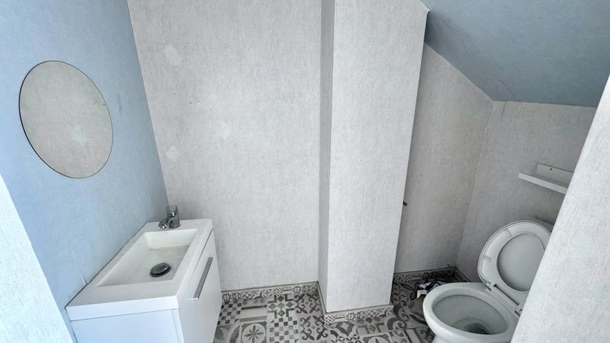 Local SEGUNDO PISO en alquiler en Evaristo Morales - Imagen 3