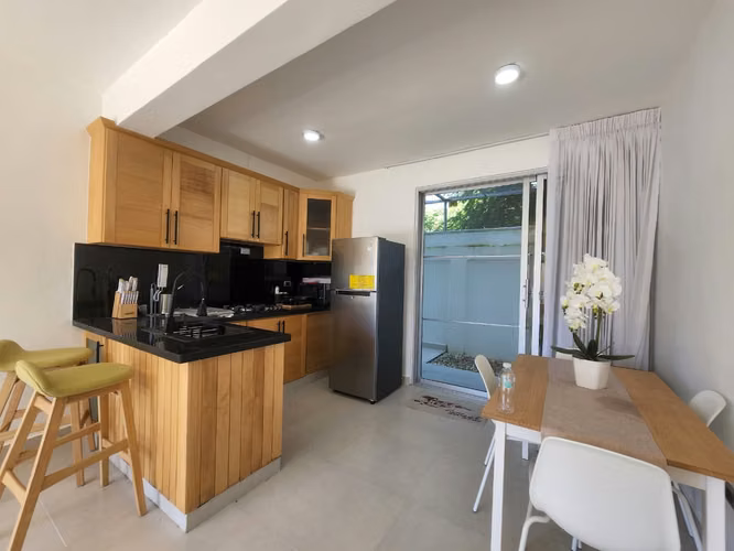 VILLA EN JUAN DOLIO US$160K - Townhouse 2 Hab / 2 Baños + Jacuzzi + 2 Parqueos - LISTA PARA VIVIR