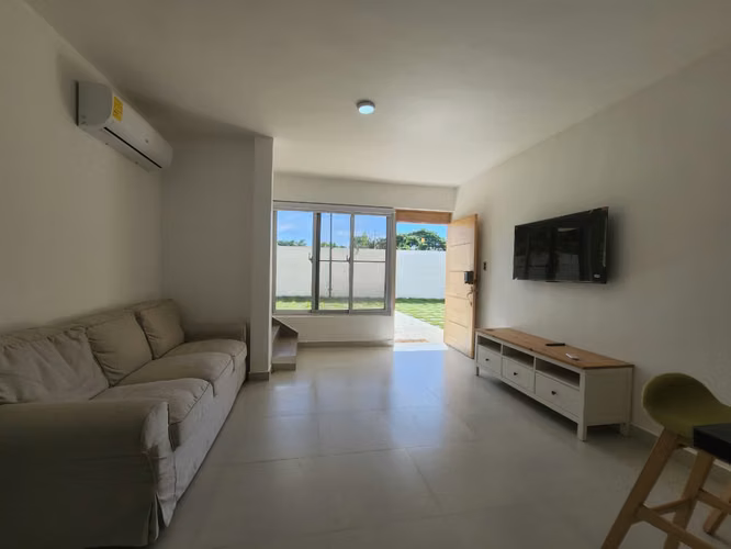 VILLA EN JUAN DOLIO US$160K - Townhouse 2 Hab / 2 Baños + Jacuzzi + 2 Parqueos - LISTA PARA VIVIR
