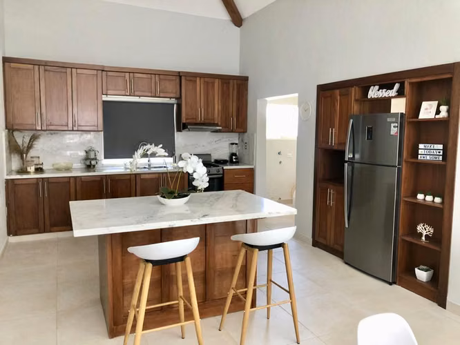 APARTAMENTO AMUEBLADO EN RENTA