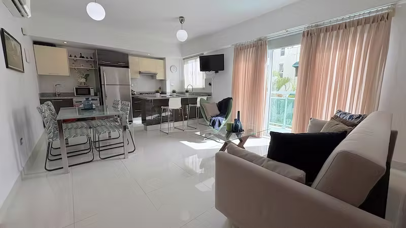 En Piantini Apartamento Amueblado en Venta de Una Habitación US$163,500.