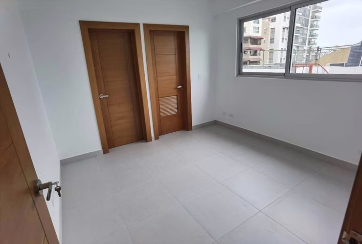 Alquilo apartamento en Bella Vista, 3 habitaciones y linea blanca - Imagen 7