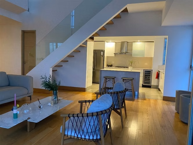 Penthouse Amueblado en Alquiler, 2 Habitaciones, Estudio, Terraza, Evaristo Morales - Imagen 2