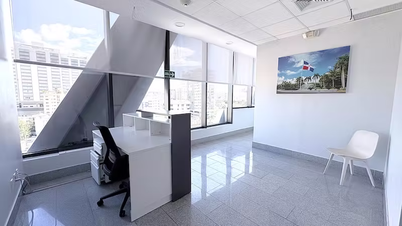 En Serralles Oficina Amueblada en Alquiler US$10,200. - Imagen 6