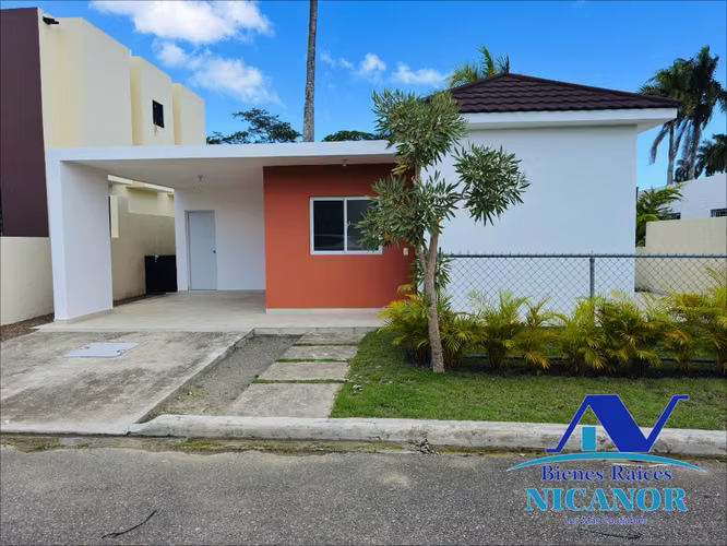 Casa de tres habitaciones en venta