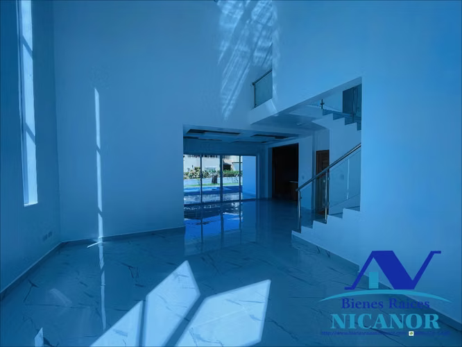 casa en residencial privado con terminacion de primera - Imagen 2