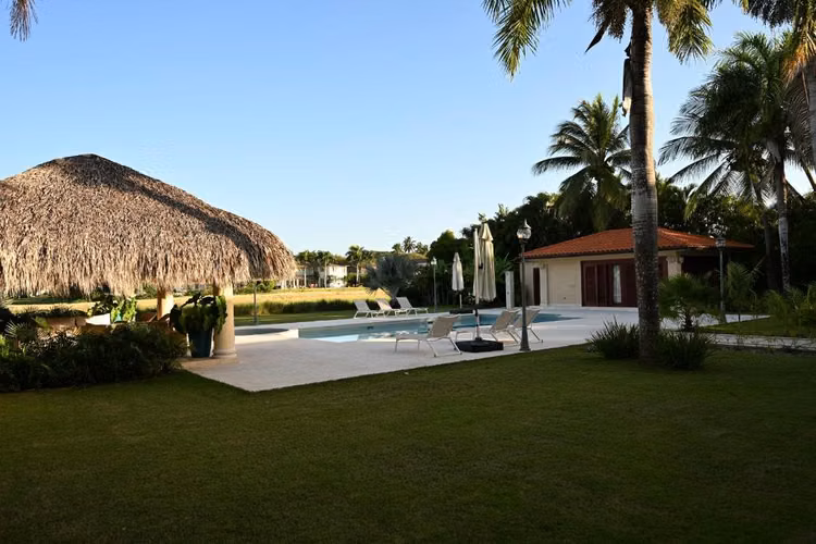 Exclusiva Villa con Vista al Golf en Casa de Campo