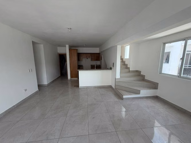 Apartamento en venta con amplia terraza . - Imagen 2