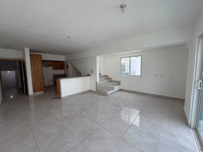 Apartamento en venta con amplia terraza . - Imagen 5
