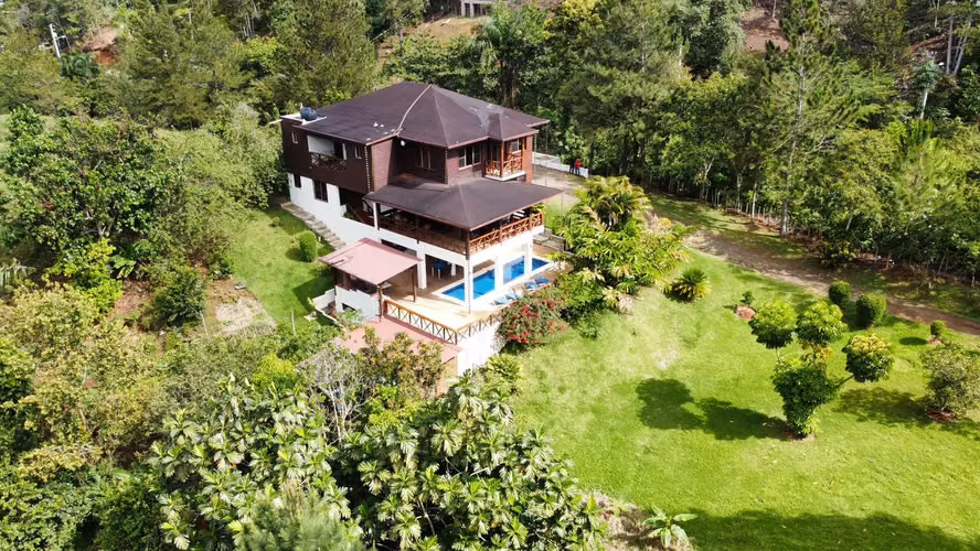VILLA DE VENTA EN JARABACOA