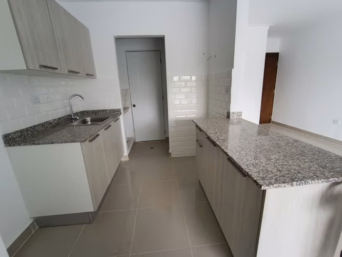 Apartamento de venta en la Jacobo Majluta - Imagen 4