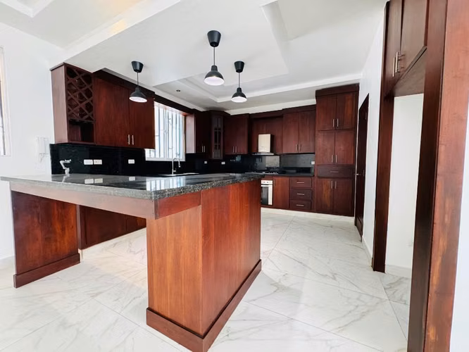 Se alquila casa sola en residencial cerrado gurabo - Imagen 3
