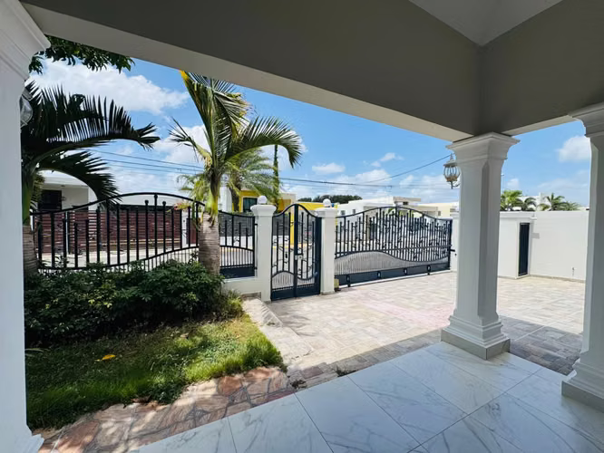 Se alquila casa en residencial cerrado en gurabo - Imagen 4