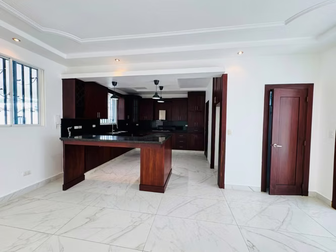 Se alquila casa en residencial cerrado en gurabo - Imagen 3