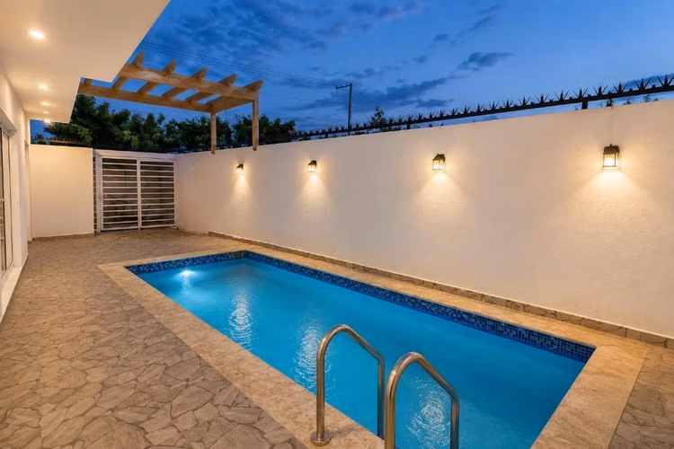 Villa en Alquiler Amueblada con Piscina En La Romana