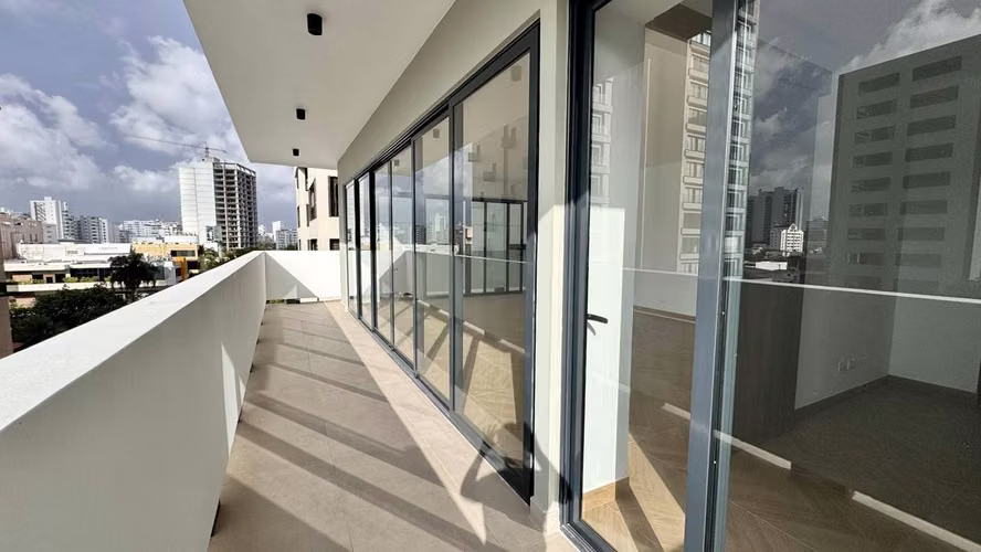 Lujoso apartamento en venta en Piantini, Santo Domingo - Imagen 2
