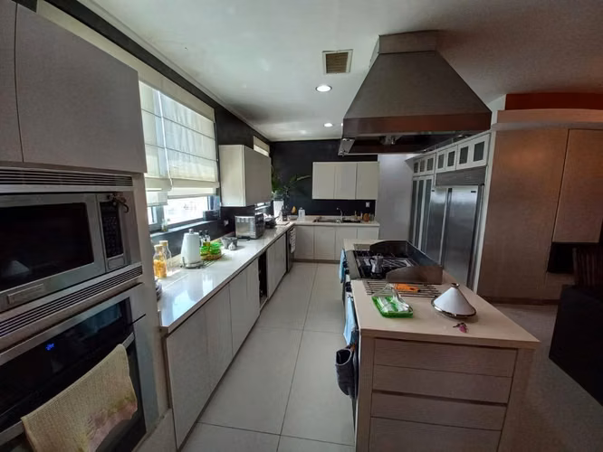 LUJOSO PENTHOUSE CON VISTA 360° EN SERRALLÉS - Imagen 8