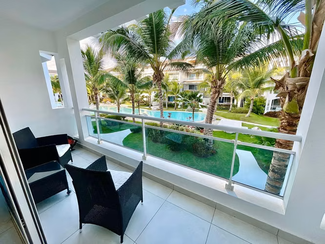 ¡Tu Paraíso a 10 Minutos de la Playa! | Apartamento Amueblado en Dominicus - Imagen 4