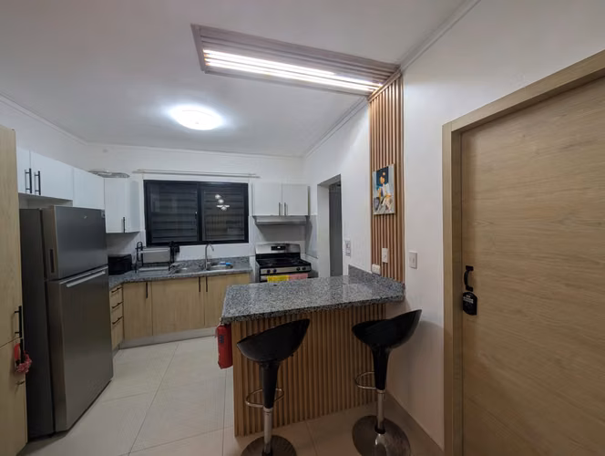 Apartamento 3 Hab. Amueblado en 1er Piso con Patio Privado | Residencial JT1 - Imagen 4