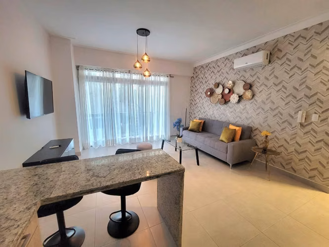 Apartamento en renta con Ubicación Privilegiada en el Ensanche Naco - Imagen 2