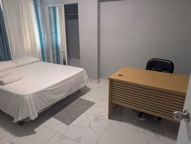 Apartamento 2 Hab. en El Cacique | 2 Baños | US$108,000