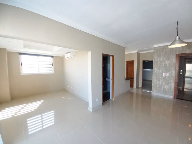 Apartamento en alquiler Evaristo Morales, 1 hab mas family