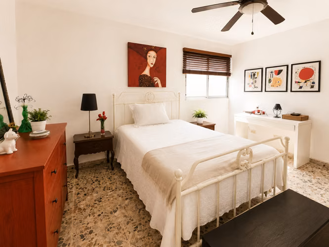 Habitación Amueblada en Alquiler en Naco | Solo para Chicas - Imagen 5