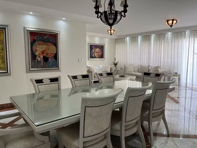 Apartamento en Alquiler en Piantini Amueblado de TRES Habitaciones - Imagen 3