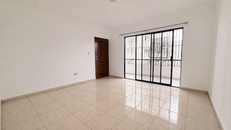 Alquiler apartamento Tres Habitaciones Evaristo Morales - RD$45,000 - Imagen 7