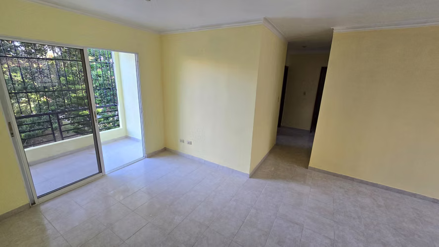 Apartamento en Residencial Carmen Renata, 3er nivel con 3 habitaciones y 2 baños.  - Imagen 14
