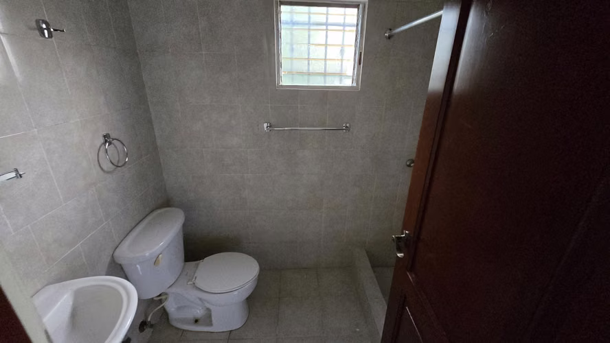 Apartamento en Residencial Carmen Renata, 3er nivel con 3 habitaciones y 2 baños.  - Imagen 5